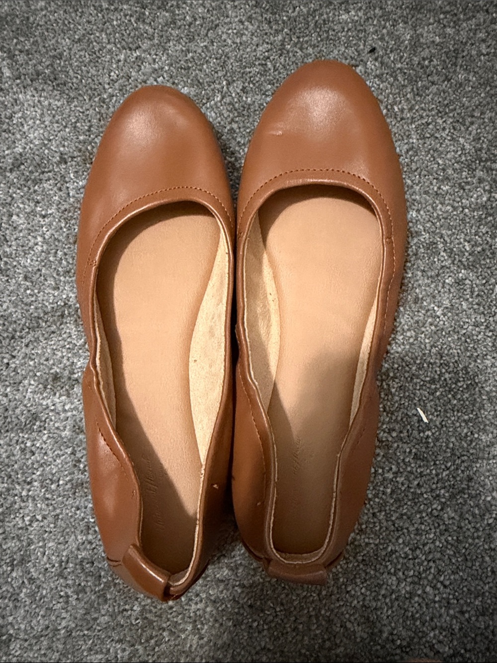 Universal Thread Women's Tan Slip-On Ballet Flats